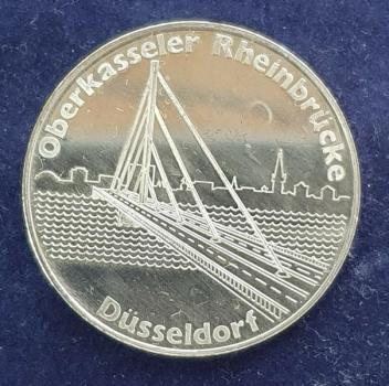 Silbermedaille -Oberkasseler Rheinbrücke Düsseldorf- 1000 Feinsilber, Gewicht: 15,0g