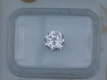 Diamant im Brillantschliff 0.75 ct. Color F, Clarity: VS1 mit GIA Report, Laser Inscription