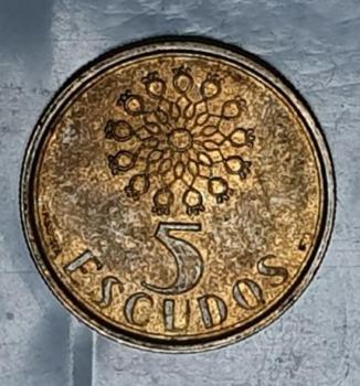 5 Escudos 1990, Portugal
