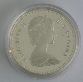 Preview: Elizabeth II 1 Dollar Canada "Bison Schädel" 500er Silbermünze in Original Münzkapsel