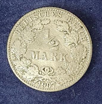 1/2 Mark - Wilhelm II Typ 2 - kleiner Schild, 1907 J Deutschland, 900er Silbermünze