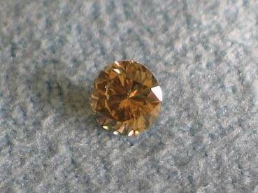 Natürlicher Diamant im Brillantschliff. 0.26 ct. Fancy Color Champagner Clarity SI