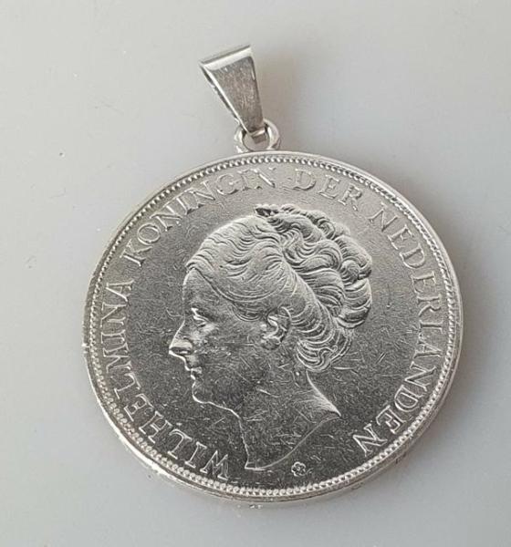 Münzanhänger "2 1/2 Gulden" 1929 - Münze aus 720er Silber, mit 800er Silberöse