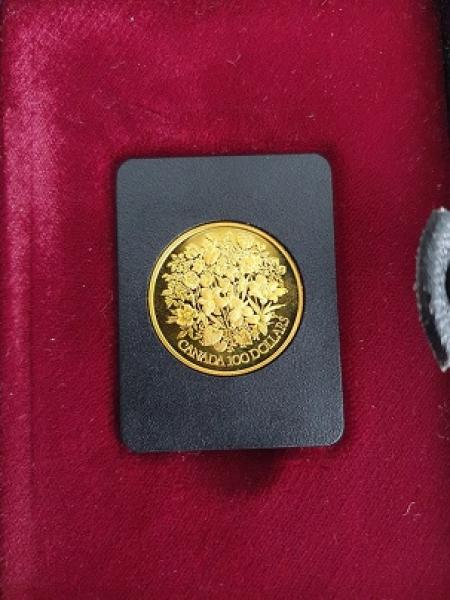 100 $ Canada "Queen´s Silver Jubilee 1977" 917 Gold, Gewicht: 16,97g in Lederbooklet