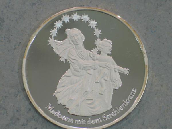 Silbermedaille Düsseldorfer Weihnachtstaler "Madonna mit dem Strahlenkranz", 999 Feinsilber, Gewicht: 15,0g