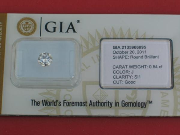 Diamant im Brillantschliff "J" 0.54 ct/ SI 1 mit GIA Report und Laser Inscription Registry