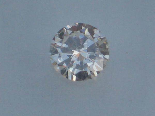 Diamant im Brillantschliff "J" 0.54 ct/ SI 1 mit GIA Report und Laser Inscription Registry