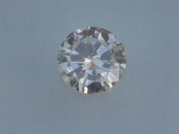 Diamant im Brillantschliff "J" 0.54 ct/ SI 1 mit GIA Report und Laser Inscription Registry