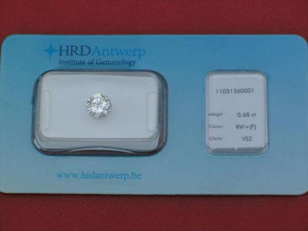 Diamant im Brillantschliff "F" 0.68 ct/ VS2 mit HRD Report