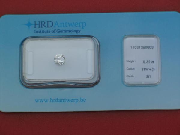 Diamant im Brillantschliff 0.32 ct/ SI1 mit HRD Report