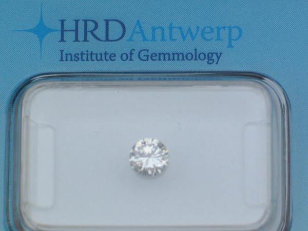 Diamant im Brillantschliff 0.32 ct/ SI1 mit HRD Report