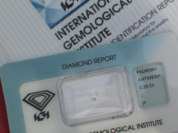 Diamant im Brillantschliff 0.21 ct/ VS 2/ L/ G/ G/ G/ mit IGI Report