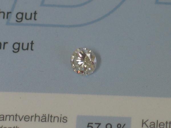 Diamant im Brillantschliff. 1.10 ct / H/ si2/ G/ VG/ VG/ DPL Report