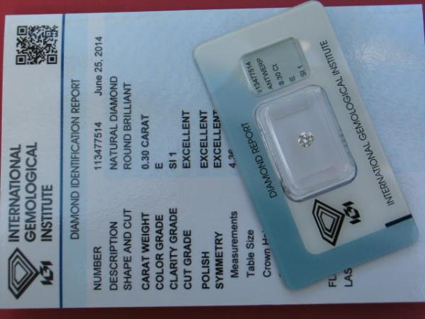 Diamant im Brillantschliff 0.30 ct, 3x Excellent! mit IGI Report, Lasergravur