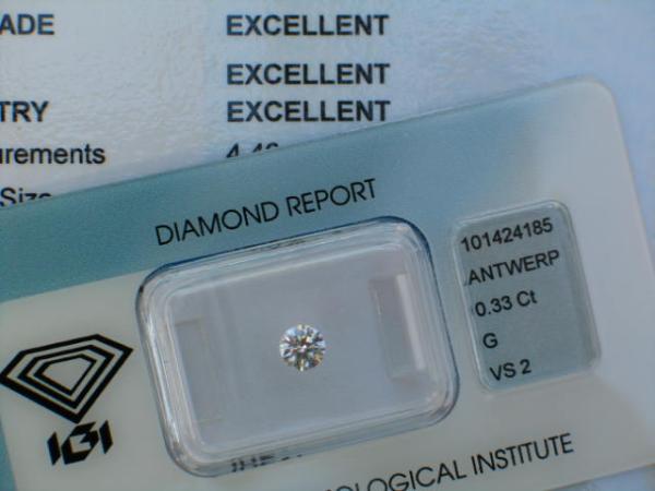 Diamant im Brillantschliff 0.33 ct, 3x Excellent! mit IGI Report, Lasergravur