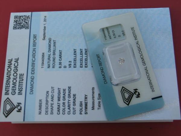 Diamant im Brillantschliff 0.30 ct, 3x Excellent! mit IGI Report, Lasergravur