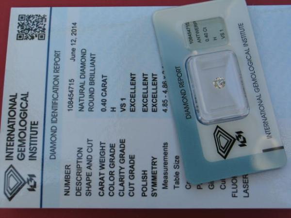 Diamant im Brillantschliff 0.40 ct, 3x Excellent! mit IGI Report, Lasergravur