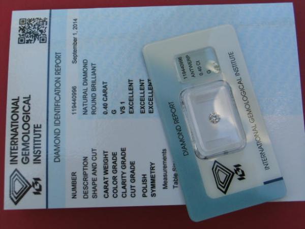 Diamant im Brillantschliff 0.40 ct, 3x Excellent! mit IGI Report, Lasergravur