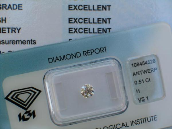 Diamant im Brillantschliff 0.51 ct, 3x Excellent! mit IGI Report, Lasergravur