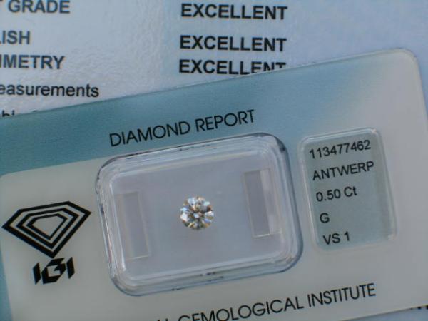 Diamant im Brillantschliff 0.50 ct, 3x Excellent! mit IGI Report, Lasergravur