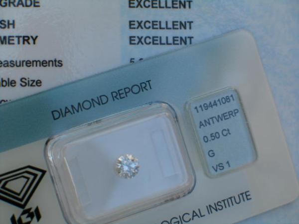 Diamant im Brillantschliff 0.50 ct, 3x Excellent! mit IGI Report, Lasergravur