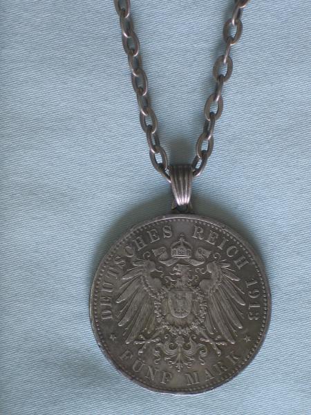Halskette aus 835er Silber mit 5 Reichsmark "Hansestadt" 1913 Münzanhänger