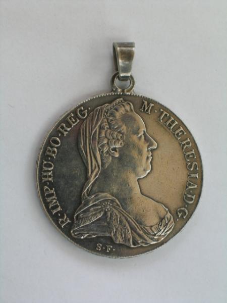 Maria Theresia Taler Anhänger aus 833er Silber