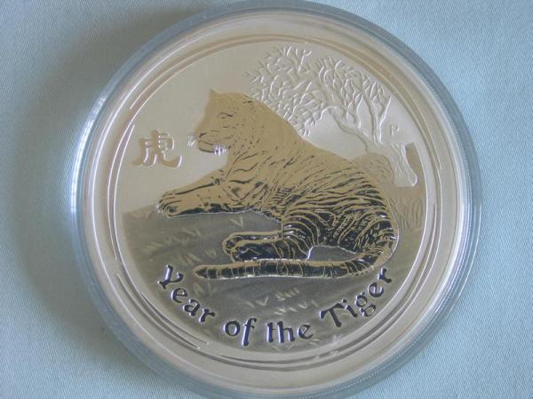 10 oz 999 Silver 2010 "Year of the Tiger" Lunar II, Elizabeth II Australia 10 Dollars
