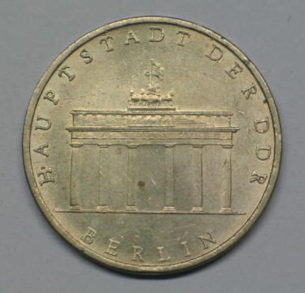 5 Mark "Brandenburger Tor in Berlin" 1971 A Gedenkmünze -Deutsche Demokratische Republik-