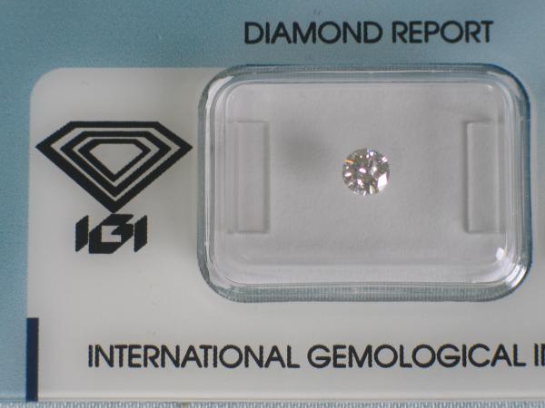 Diamant im Brillantschliff 0.27 ct / I1 / E / VG / VG / G / mit IGI Report