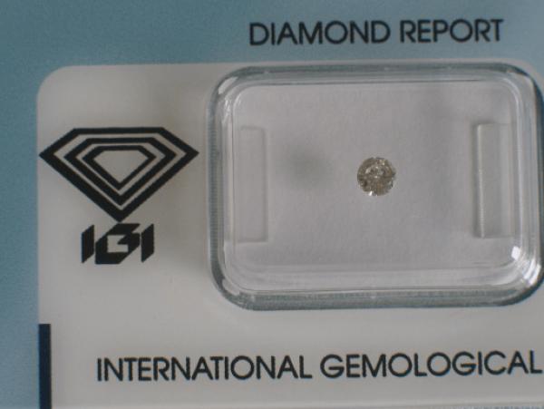 Diamant im Brillantschliff 0.13 ct / SI1 / I / Good / mit IGI Report