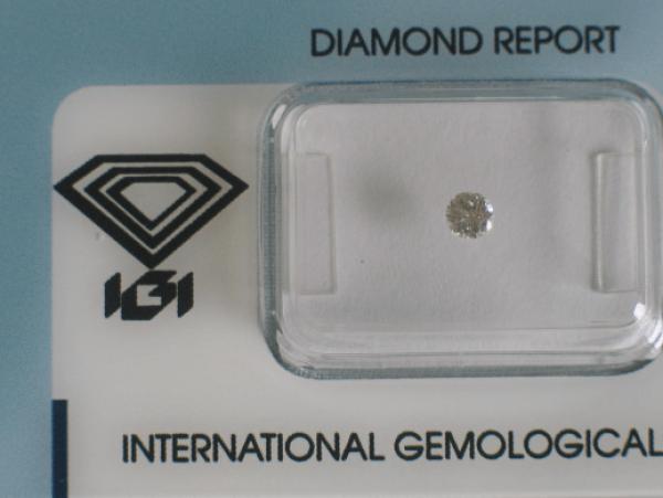 Diamant im Brillantschliff 0.14 ct / VVS2 / F / Good / mit IGI Report