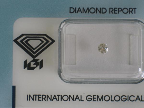 Diamant im Brillantschliff 0.15 ct / VS1 / E / Good / mit IGI Report