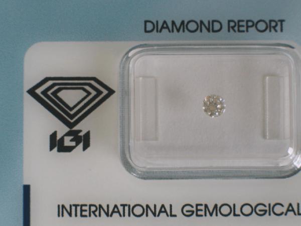 Diamant im Brillantschliff 0.19 ct / SI2 / E / VG/ VG / G / mit IGI Report