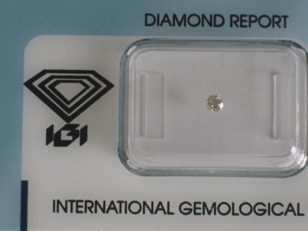 Diamant im Brillantschliff 0.08 ct / VS2 / I / Fair / mit IGI Report