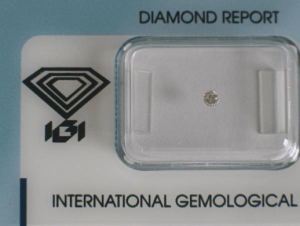 Diamant im Brillantschliff 0.07 ct / VVS1 / J / Fair / mit IGI Report
