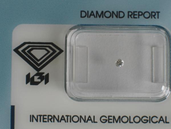 Diamant im Brillantschliff 0.05 ct / SI2 / E / Poor / mit IGI Report