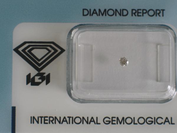 Diamant im Brillantschliff 0.06 ct / SI1 / E / Poor / mit IGI Reportpie