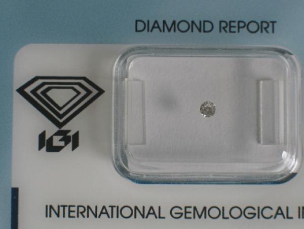 Diamant im Brillantschliff 0.05 ct / SI1 / G / Poor / mit IGI Report