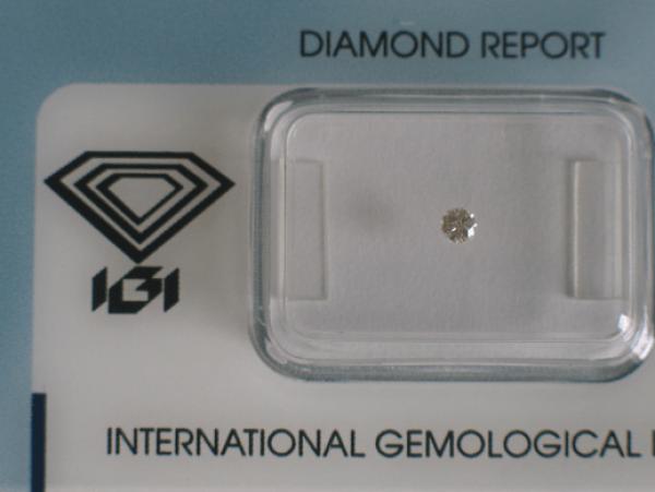Diamant im Brillantschliff 0.06 ct / VS1 / J / Fair / mit IGI Report