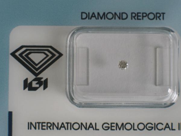 Diamant im Brillantschliff 0.07 ct / SI1 / F / Fair / mit IGI Report