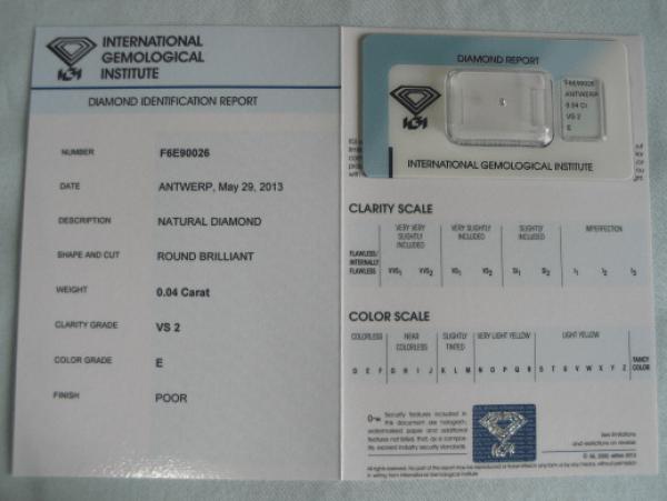 Diamant im Brillantschliff 0.04 ct / VS2 / E / Poor / mit IGI Report