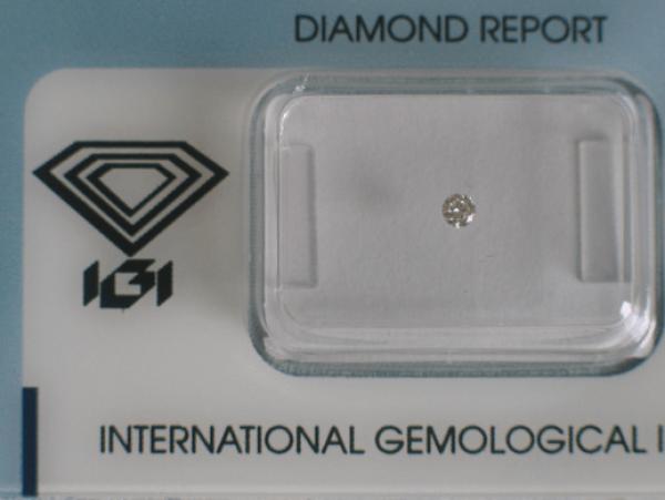 Diamant im Brillantschliff 0.05 ct / VS1 / G / Fair / mit IGI Report