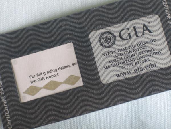 Diamant im Brillantschliff "G" 0.58 ct / VVS2 mit GIA Report, Laser Inscription Registry