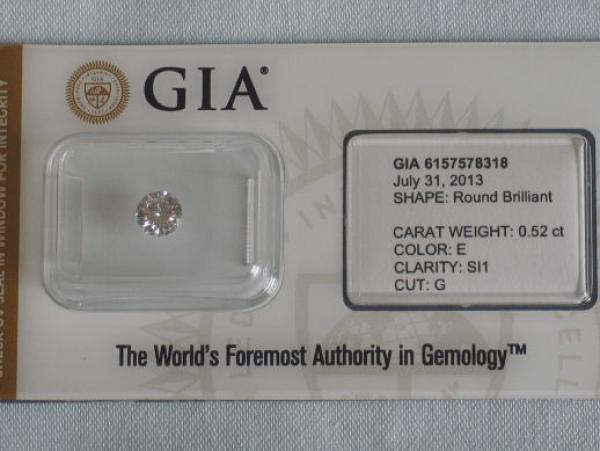 Diamant im Brillantschliff "E" 0.52 ct / SI1 mit GIA Report, Laser Inscription Registry