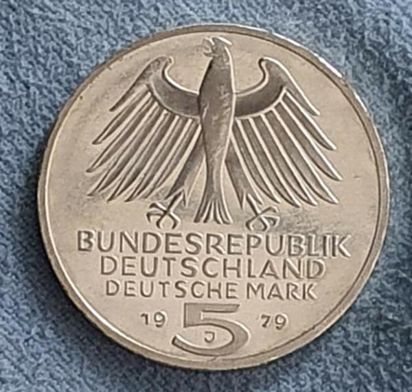 5 DM Gedenkmünze "150 Jahre Deutsches Archäologisches Institut" aus 625er Silber 1979, Feinsilber: 7,0g